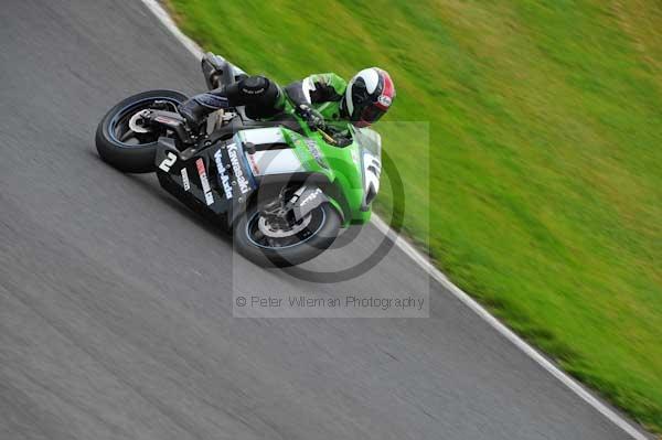 Motorcycle action photographs;Trackday digital images;cadwell;cadwell park photographs;event digital images;eventdigitalimages;motor racing louth lincolnshire;no limits trackday;peter wileman photography;trackday;trackday photos