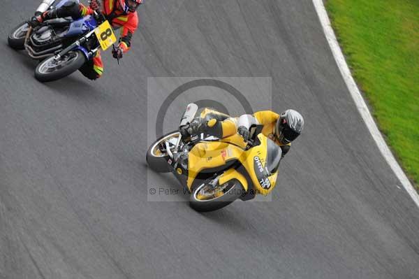 Motorcycle action photographs;Trackday digital images;cadwell;cadwell park photographs;event digital images;eventdigitalimages;motor racing louth lincolnshire;no limits trackday;peter wileman photography;trackday;trackday photos