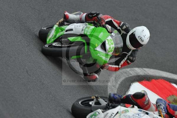Motorcycle action photographs;Trackday digital images;cadwell;cadwell park photographs;event digital images;eventdigitalimages;motor racing louth lincolnshire;no limits trackday;peter wileman photography;trackday;trackday photos