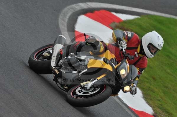 Motorcycle action photographs;Trackday digital images;cadwell;cadwell park photographs;event digital images;eventdigitalimages;motor racing louth lincolnshire;no limits trackday;peter wileman photography;trackday;trackday photos