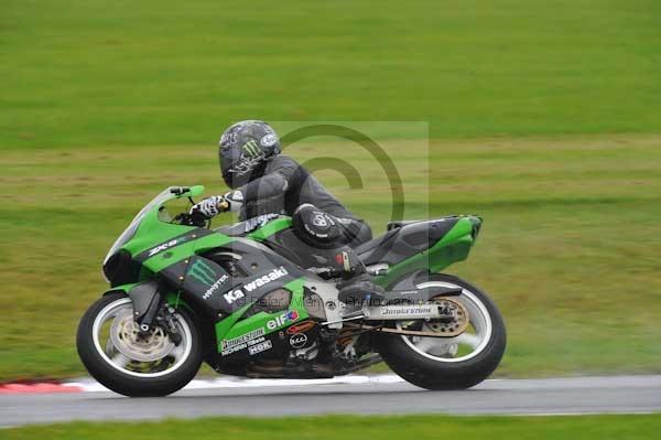 Motorcycle action photographs;Trackday digital images;cadwell;cadwell park photographs;event digital images;eventdigitalimages;motor racing louth lincolnshire;no limits trackday;peter wileman photography;trackday;trackday photos