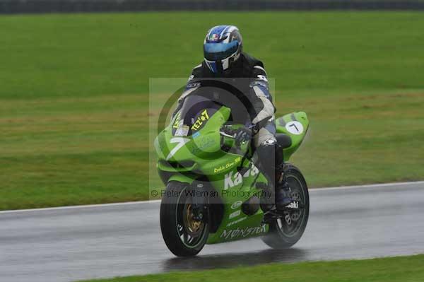 Motorcycle action photographs;Trackday digital images;cadwell;cadwell park photographs;event digital images;eventdigitalimages;motor racing louth lincolnshire;no limits trackday;peter wileman photography;trackday;trackday photos