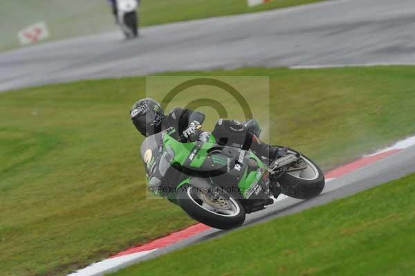Motorcycle action photographs;Trackday digital images;cadwell;cadwell park photographs;event digital images;eventdigitalimages;motor racing louth lincolnshire;no limits trackday;peter wileman photography;trackday;trackday photos