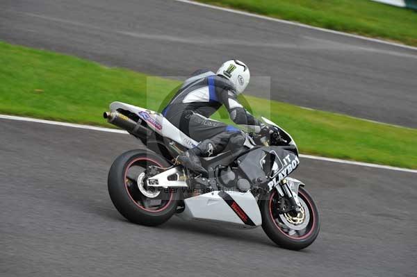 Motorcycle action photographs;Trackday digital images;cadwell;cadwell park photographs;event digital images;eventdigitalimages;motor racing louth lincolnshire;no limits trackday;peter wileman photography;trackday;trackday photos