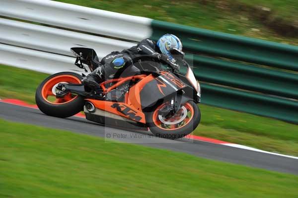 Motorcycle action photographs;Trackday digital images;cadwell;cadwell park photographs;event digital images;eventdigitalimages;motor racing louth lincolnshire;no limits trackday;peter wileman photography;trackday;trackday photos