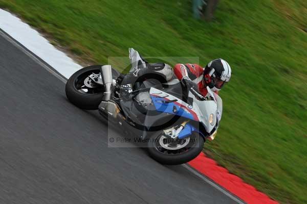 Motorcycle action photographs;Trackday digital images;cadwell;cadwell park photographs;event digital images;eventdigitalimages;motor racing louth lincolnshire;no limits trackday;peter wileman photography;trackday;trackday photos