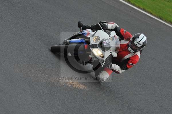Motorcycle action photographs;Trackday digital images;cadwell;cadwell park photographs;event digital images;eventdigitalimages;motor racing louth lincolnshire;no limits trackday;peter wileman photography;trackday;trackday photos