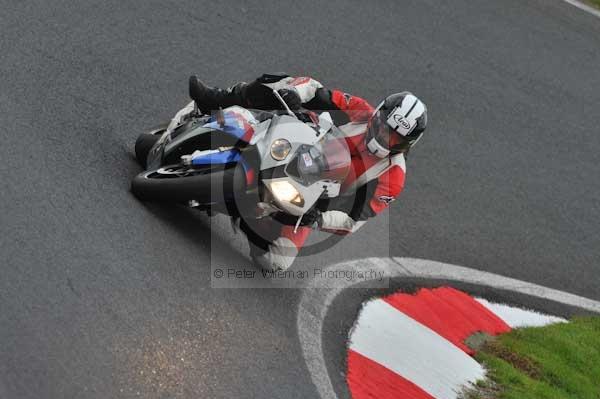 Motorcycle action photographs;Trackday digital images;cadwell;cadwell park photographs;event digital images;eventdigitalimages;motor racing louth lincolnshire;no limits trackday;peter wileman photography;trackday;trackday photos