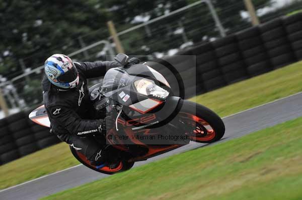 Motorcycle action photographs;Trackday digital images;cadwell;cadwell park photographs;event digital images;eventdigitalimages;motor racing louth lincolnshire;no limits trackday;peter wileman photography;trackday;trackday photos