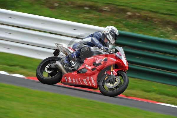 Motorcycle action photographs;Trackday digital images;cadwell;cadwell park photographs;event digital images;eventdigitalimages;motor racing louth lincolnshire;no limits trackday;peter wileman photography;trackday;trackday photos