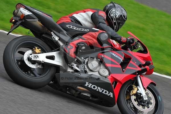 Motorcycle action photographs;Trackday digital images;cadwell;cadwell park photographs;event digital images;eventdigitalimages;motor racing louth lincolnshire;no limits trackday;peter wileman photography;trackday;trackday photos