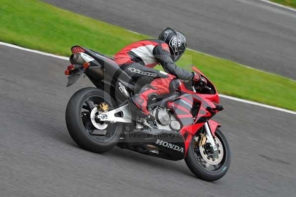 Motorcycle action photographs;Trackday digital images;cadwell;cadwell park photographs;event digital images;eventdigitalimages;motor racing louth lincolnshire;no limits trackday;peter wileman photography;trackday;trackday photos