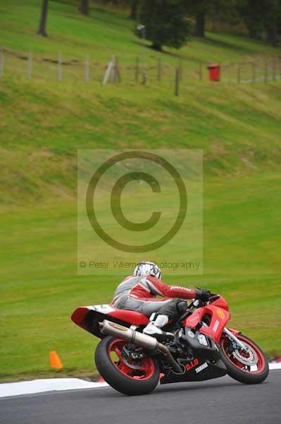 Motorcycle action photographs;Trackday digital images;cadwell;cadwell park photographs;event digital images;eventdigitalimages;motor racing louth lincolnshire;no limits trackday;peter wileman photography;trackday;trackday photos