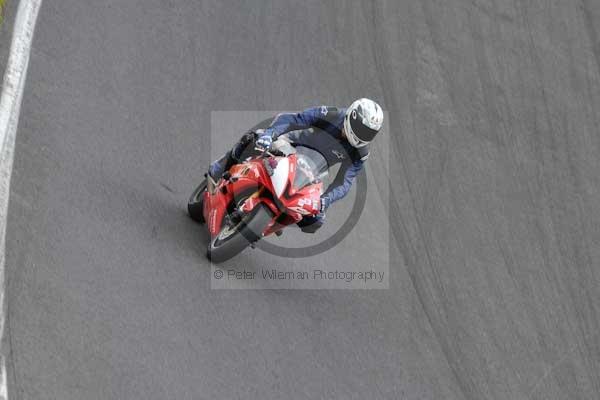 Motorcycle action photographs;Trackday digital images;cadwell;cadwell park photographs;event digital images;eventdigitalimages;motor racing louth lincolnshire;no limits trackday;peter wileman photography;trackday;trackday photos