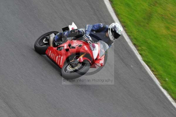 Motorcycle action photographs;Trackday digital images;cadwell;cadwell park photographs;event digital images;eventdigitalimages;motor racing louth lincolnshire;no limits trackday;peter wileman photography;trackday;trackday photos