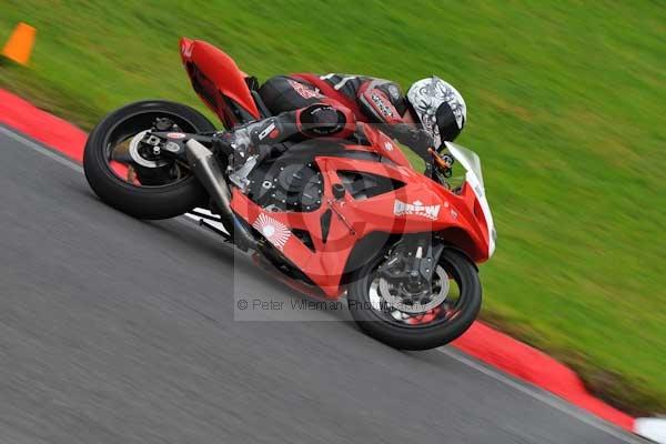 Motorcycle action photographs;Trackday digital images;cadwell;cadwell park photographs;event digital images;eventdigitalimages;motor racing louth lincolnshire;no limits trackday;peter wileman photography;trackday;trackday photos