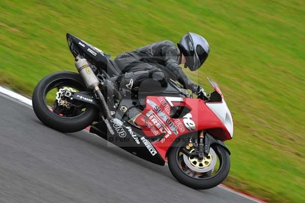 Motorcycle action photographs;Trackday digital images;cadwell;cadwell park photographs;event digital images;eventdigitalimages;motor racing louth lincolnshire;no limits trackday;peter wileman photography;trackday;trackday photos