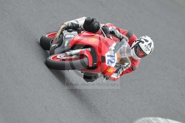 Motorcycle action photographs;Trackday digital images;cadwell;cadwell park photographs;event digital images;eventdigitalimages;motor racing louth lincolnshire;no limits trackday;peter wileman photography;trackday;trackday photos