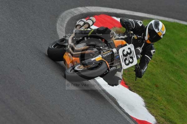 Motorcycle action photographs;Trackday digital images;cadwell;cadwell park photographs;event digital images;eventdigitalimages;motor racing louth lincolnshire;no limits trackday;peter wileman photography;trackday;trackday photos