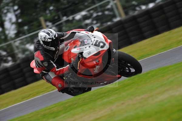 Motorcycle action photographs;Trackday digital images;cadwell;cadwell park photographs;event digital images;eventdigitalimages;motor racing louth lincolnshire;no limits trackday;peter wileman photography;trackday;trackday photos