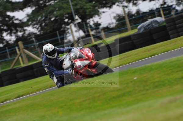 Motorcycle action photographs;Trackday digital images;cadwell;cadwell park photographs;event digital images;eventdigitalimages;motor racing louth lincolnshire;no limits trackday;peter wileman photography;trackday;trackday photos