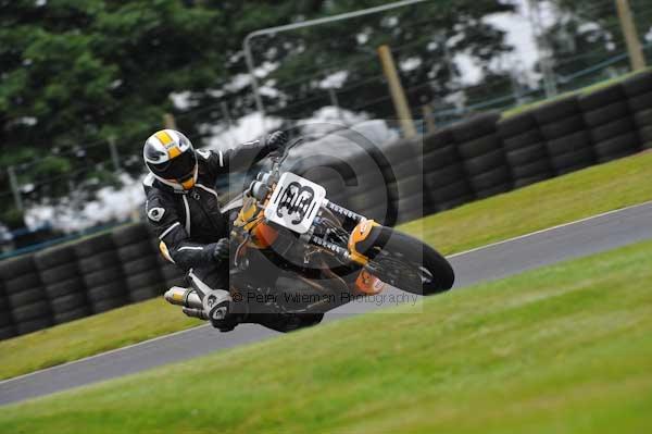 Motorcycle action photographs;Trackday digital images;cadwell;cadwell park photographs;event digital images;eventdigitalimages;motor racing louth lincolnshire;no limits trackday;peter wileman photography;trackday;trackday photos