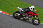 Motorcycle-action-photographs;Trackday-digital-images;cadwell;cadwell-park-photographs;event-digital-images;eventdigitalimages;motor-racing-louth-lincolnshire;no-limits-trackday;peter-wileman-photography;trackday;trackday-photos