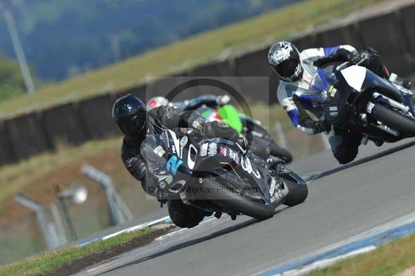 Motorcycle action photographs;donington;donington park leicestershire;donington photographs;event digital images;eventdigitalimages;no limits trackday;peter wileman photography;trackday;trackday digital images;trackday photos