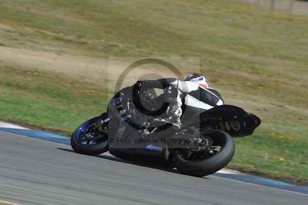 Motorcycle action photographs;donington;donington park leicestershire;donington photographs;event digital images;eventdigitalimages;no limits trackday;peter wileman photography;trackday;trackday digital images;trackday photos