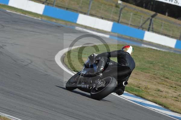 Motorcycle action photographs;donington;donington park leicestershire;donington photographs;event digital images;eventdigitalimages;no limits trackday;peter wileman photography;trackday;trackday digital images;trackday photos