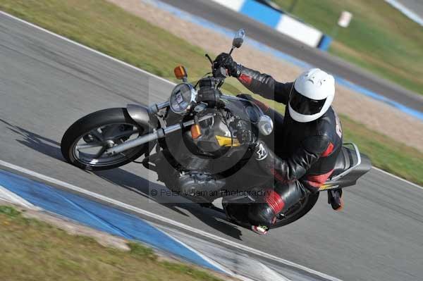 Motorcycle action photographs;donington;donington park leicestershire;donington photographs;event digital images;eventdigitalimages;no limits trackday;peter wileman photography;trackday;trackday digital images;trackday photos
