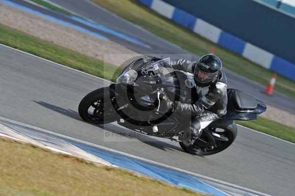 Motorcycle action photographs;donington;donington park leicestershire;donington photographs;event digital images;eventdigitalimages;no limits trackday;peter wileman photography;trackday;trackday digital images;trackday photos