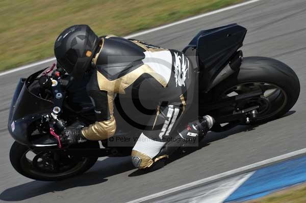 Motorcycle action photographs;donington;donington park leicestershire;donington photographs;event digital images;eventdigitalimages;no limits trackday;peter wileman photography;trackday;trackday digital images;trackday photos