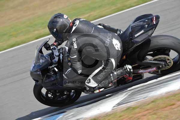 Motorcycle action photographs;donington;donington park leicestershire;donington photographs;event digital images;eventdigitalimages;no limits trackday;peter wileman photography;trackday;trackday digital images;trackday photos