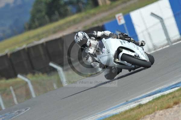 Motorcycle action photographs;donington;donington park leicestershire;donington photographs;event digital images;eventdigitalimages;no limits trackday;peter wileman photography;trackday;trackday digital images;trackday photos