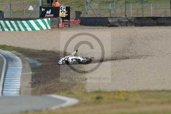 Motorcycle action photographs;donington;donington park leicestershire;donington photographs;event digital images;eventdigitalimages;no limits trackday;peter wileman photography;trackday;trackday digital images;trackday photos