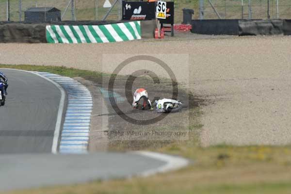 Motorcycle action photographs;donington;donington park leicestershire;donington photographs;event digital images;eventdigitalimages;no limits trackday;peter wileman photography;trackday;trackday digital images;trackday photos