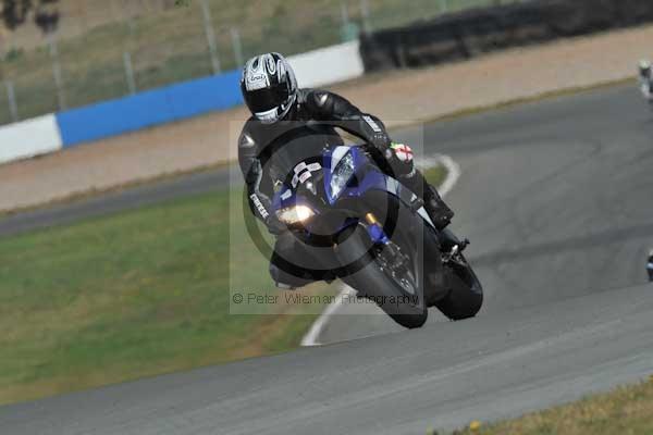Motorcycle action photographs;donington;donington park leicestershire;donington photographs;event digital images;eventdigitalimages;no limits trackday;peter wileman photography;trackday;trackday digital images;trackday photos