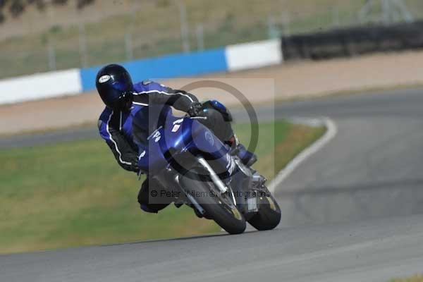 Motorcycle action photographs;donington;donington park leicestershire;donington photographs;event digital images;eventdigitalimages;no limits trackday;peter wileman photography;trackday;trackday digital images;trackday photos