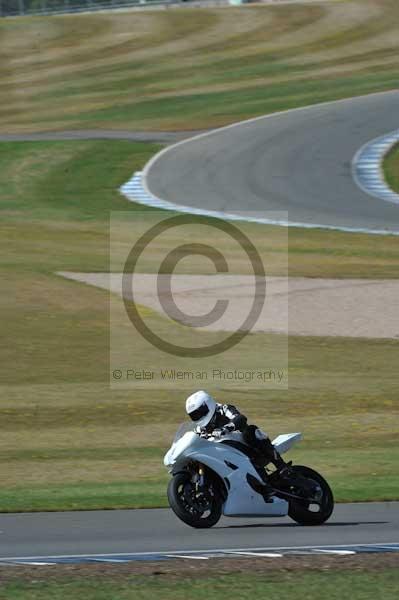Motorcycle action photographs;donington;donington park leicestershire;donington photographs;event digital images;eventdigitalimages;no limits trackday;peter wileman photography;trackday;trackday digital images;trackday photos