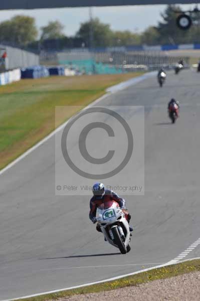 Motorcycle action photographs;donington;donington park leicestershire;donington photographs;event digital images;eventdigitalimages;no limits trackday;peter wileman photography;trackday;trackday digital images;trackday photos