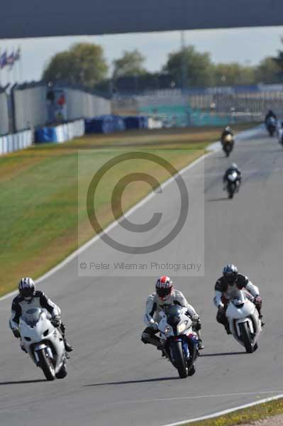 Motorcycle action photographs;donington;donington park leicestershire;donington photographs;event digital images;eventdigitalimages;no limits trackday;peter wileman photography;trackday;trackday digital images;trackday photos