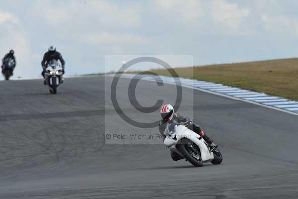 Motorcycle action photographs;donington;donington park leicestershire;donington photographs;event digital images;eventdigitalimages;no limits trackday;peter wileman photography;trackday;trackday digital images;trackday photos