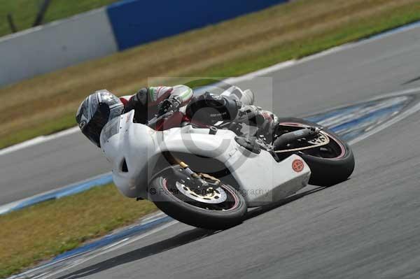 Motorcycle action photographs;donington;donington park leicestershire;donington photographs;event digital images;eventdigitalimages;no limits trackday;peter wileman photography;trackday;trackday digital images;trackday photos