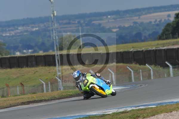 Motorcycle action photographs;donington;donington park leicestershire;donington photographs;event digital images;eventdigitalimages;no limits trackday;peter wileman photography;trackday;trackday digital images;trackday photos