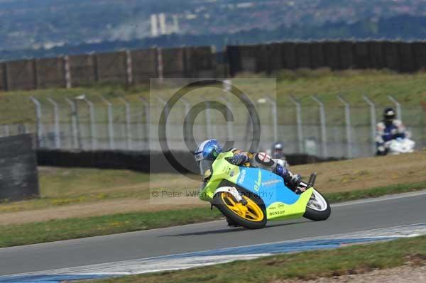 Motorcycle action photographs;donington;donington park leicestershire;donington photographs;event digital images;eventdigitalimages;no limits trackday;peter wileman photography;trackday;trackday digital images;trackday photos