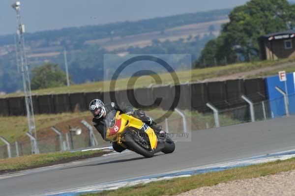 Motorcycle action photographs;donington;donington park leicestershire;donington photographs;event digital images;eventdigitalimages;no limits trackday;peter wileman photography;trackday;trackday digital images;trackday photos