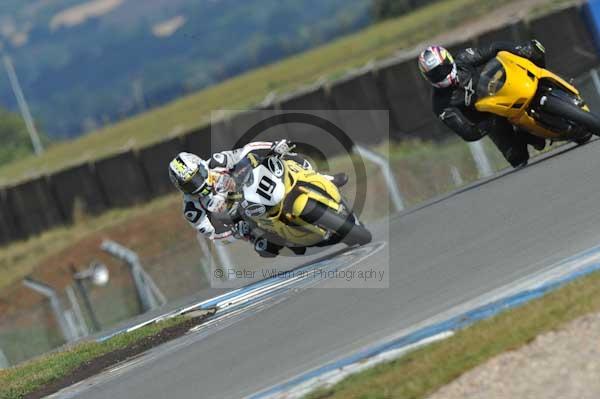 Motorcycle action photographs;donington;donington park leicestershire;donington photographs;event digital images;eventdigitalimages;no limits trackday;peter wileman photography;trackday;trackday digital images;trackday photos