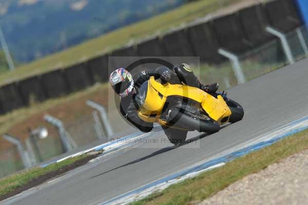 Motorcycle action photographs;donington;donington park leicestershire;donington photographs;event digital images;eventdigitalimages;no limits trackday;peter wileman photography;trackday;trackday digital images;trackday photos