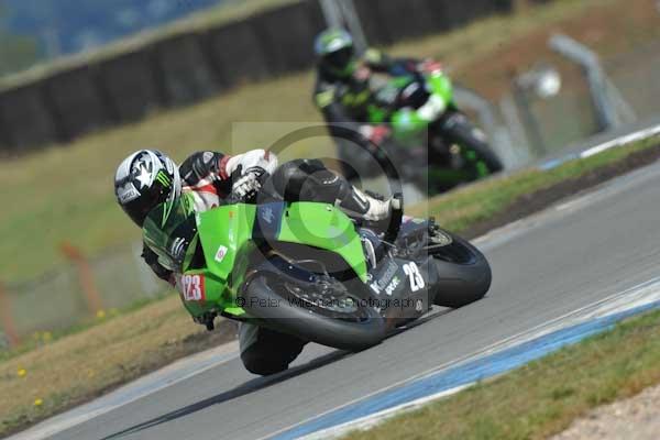 Motorcycle action photographs;donington;donington park leicestershire;donington photographs;event digital images;eventdigitalimages;no limits trackday;peter wileman photography;trackday;trackday digital images;trackday photos